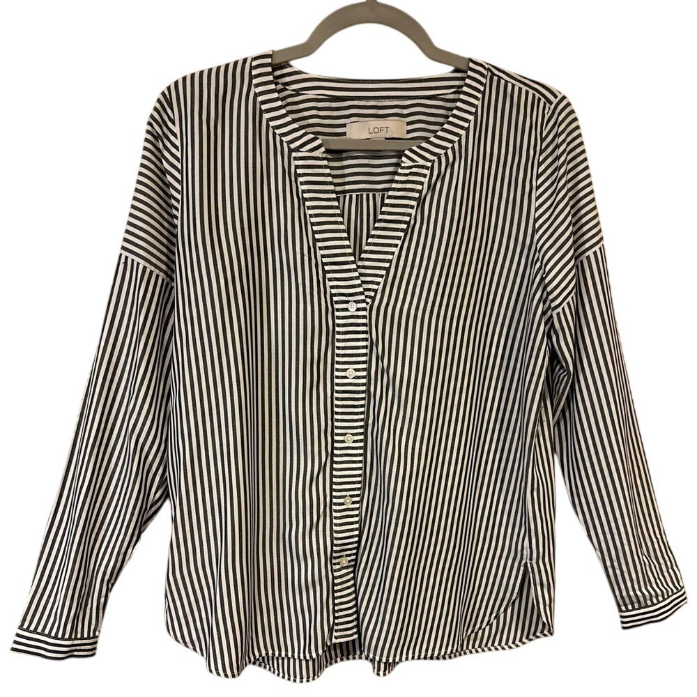 LOFT Womens Blouse Black White XS Striped V-Neck Office Work Classic Casual